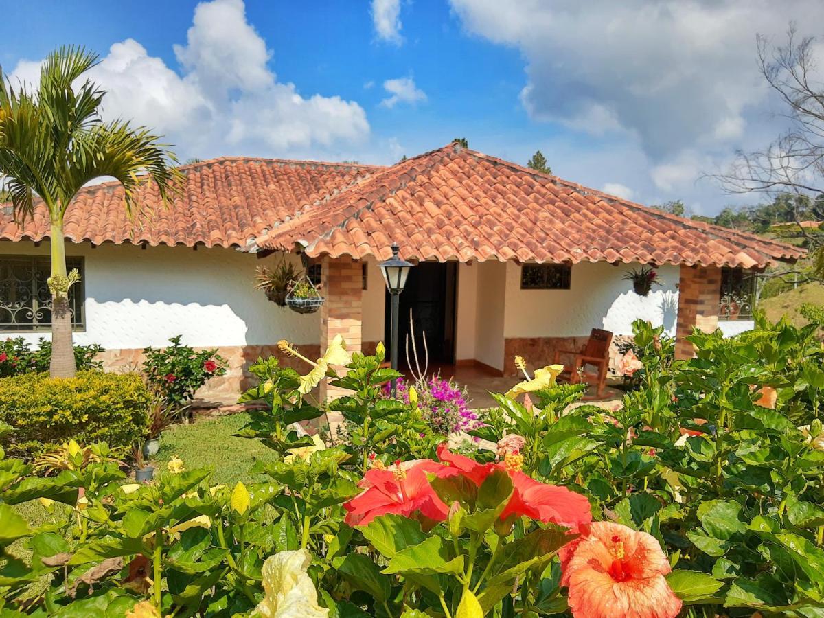 Casa Campestre Frente Acuarela -Mesa De Los Santos La Granja Exteriör bild