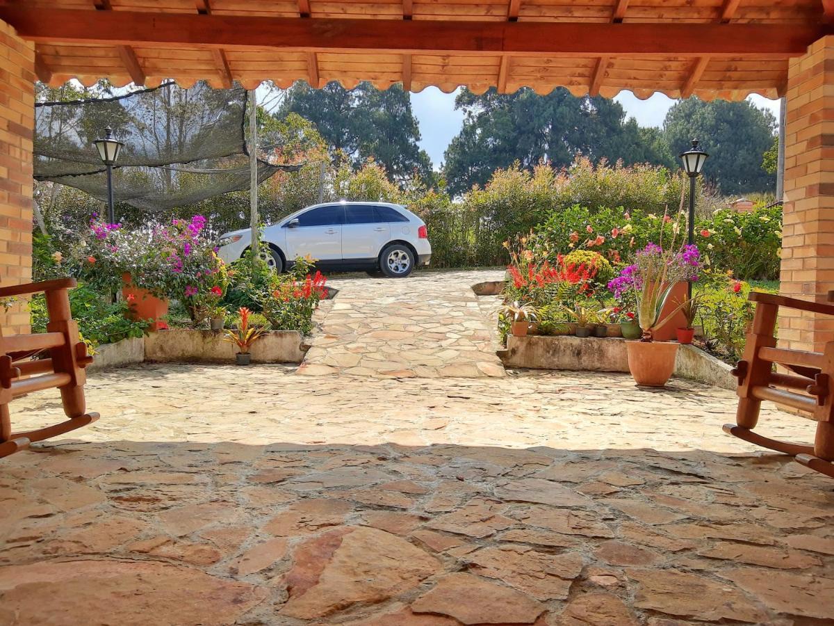 Casa Campestre Frente Acuarela -Mesa De Los Santos La Granja Exteriör bild